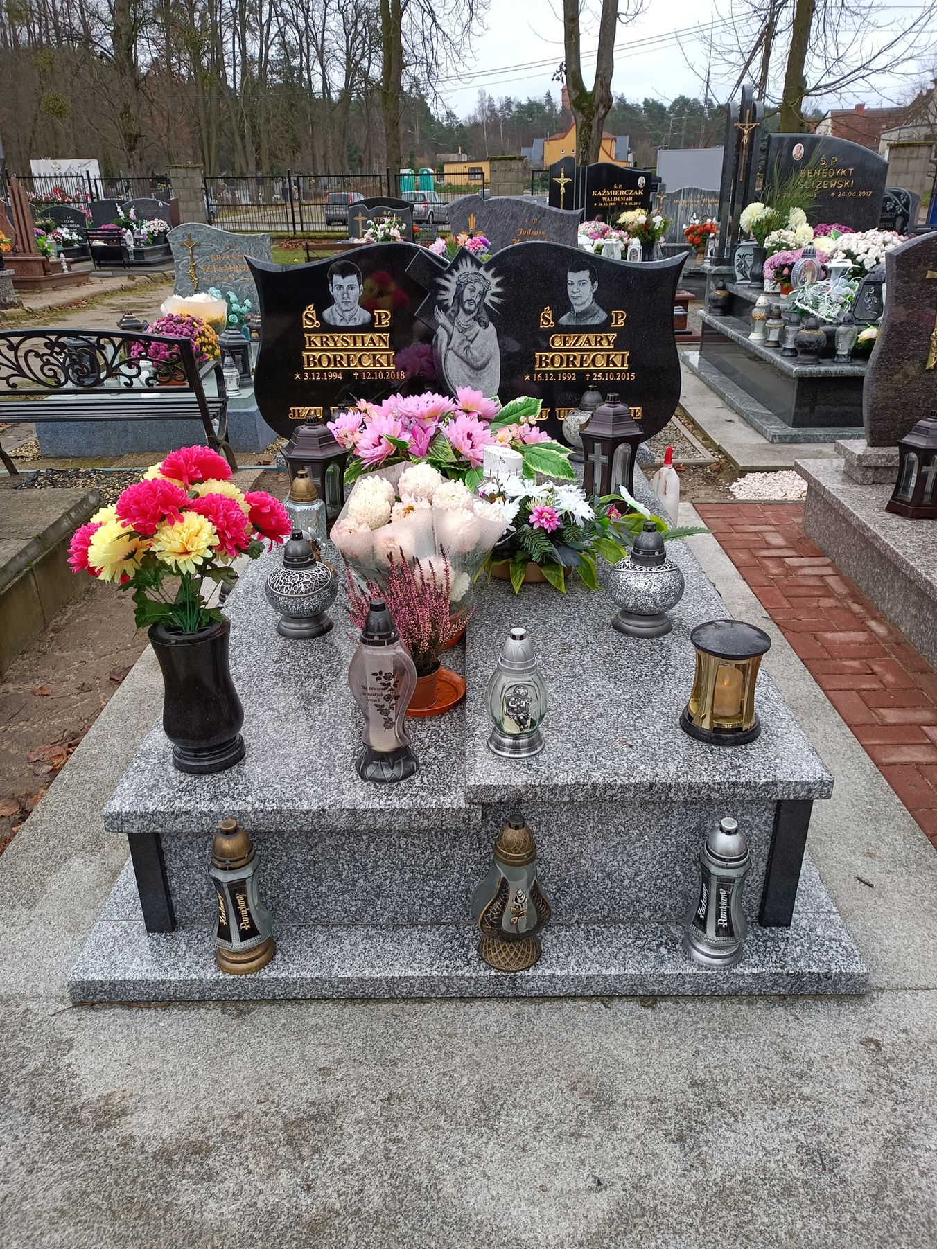 Cezary Borecki 1992 Susz - Grobonet - Wyszukiwarka osób pochowanych