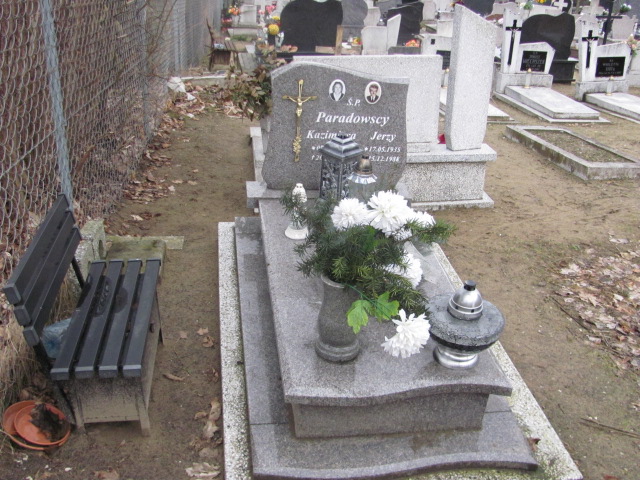 Grób Jerzy Paradowski