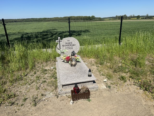 Grób Marek Kaniewski
